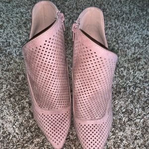 💕 blush pink booties
